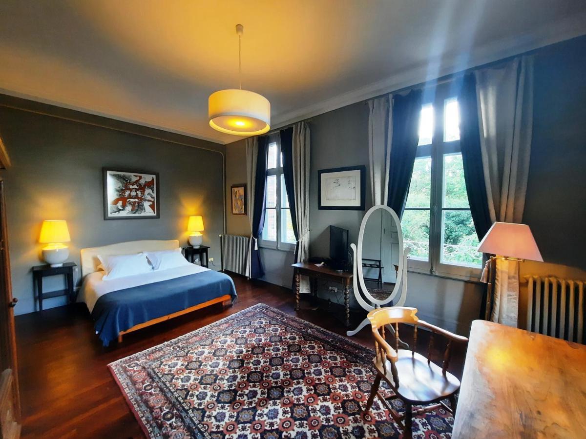 Manoir Des Tuileries Du Buisson Bed and Breakfast Verneuil d'Avre et d'Iton Exteriör bild